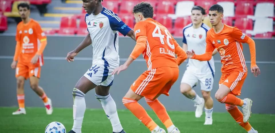 Al Wahda U23 və Al Sharjah U23 oyunçuları