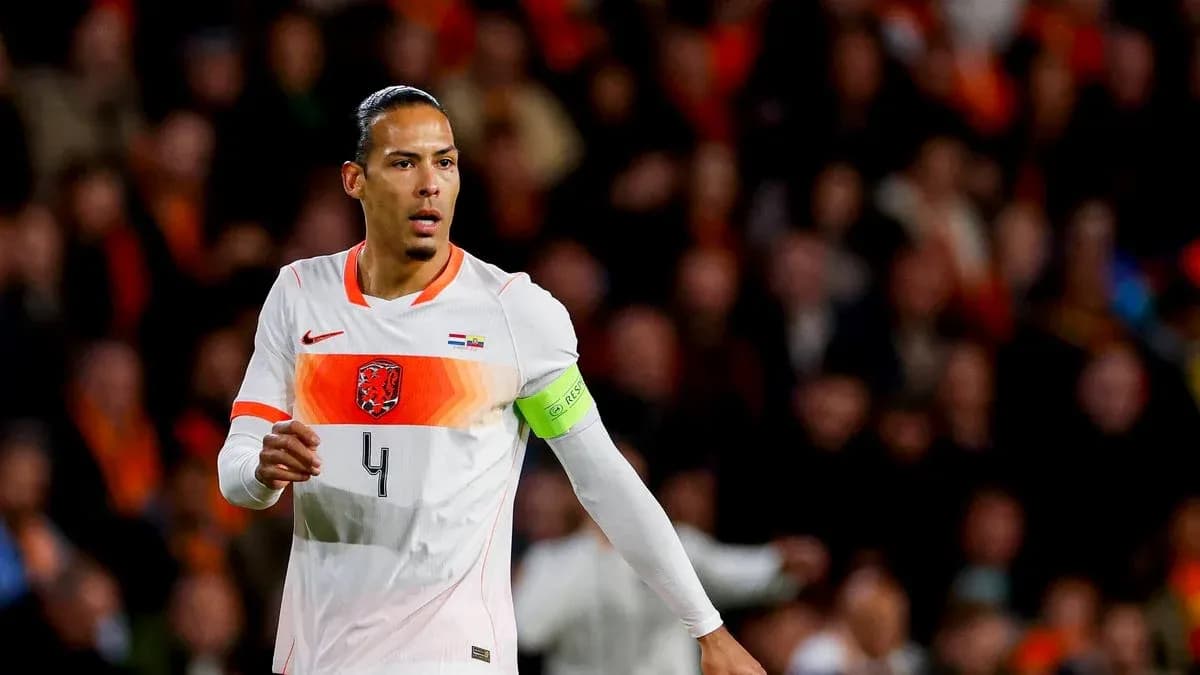 Futbolçu oyun zamanı komandası üçün pozisiyada