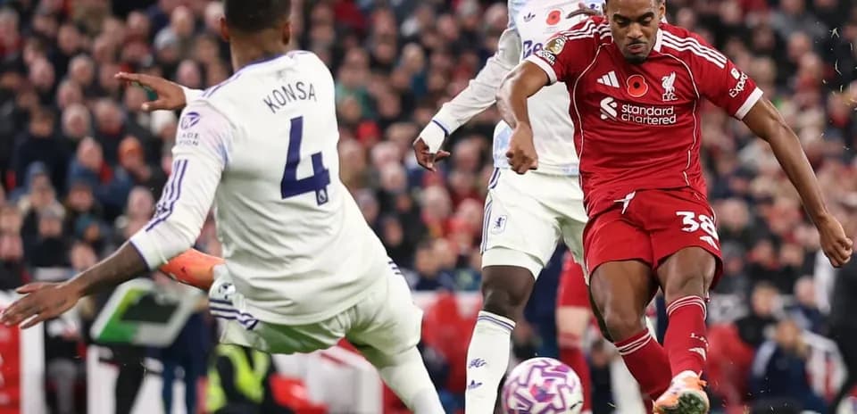 Aston Villa və Liverpool arasında futbol matçı