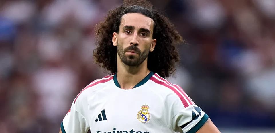 Futbolçu Real Madrid formasında sahədə dayanıb