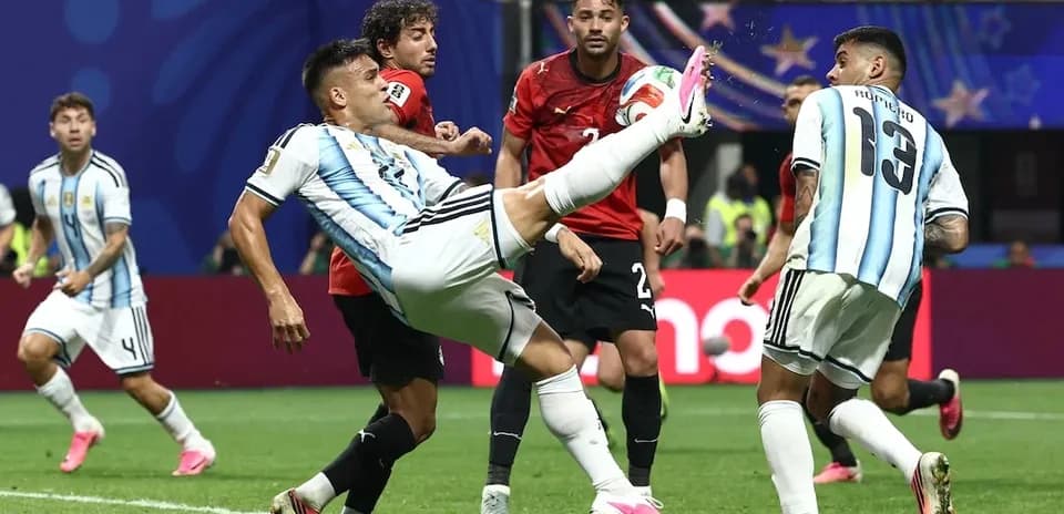 Argentina və Misir arasında futbol oyunu