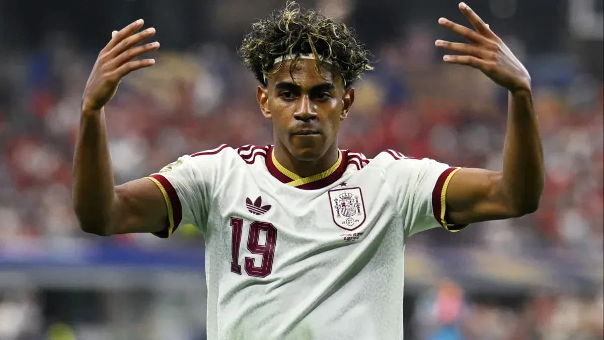 İspaniya futbolçusu meydanda