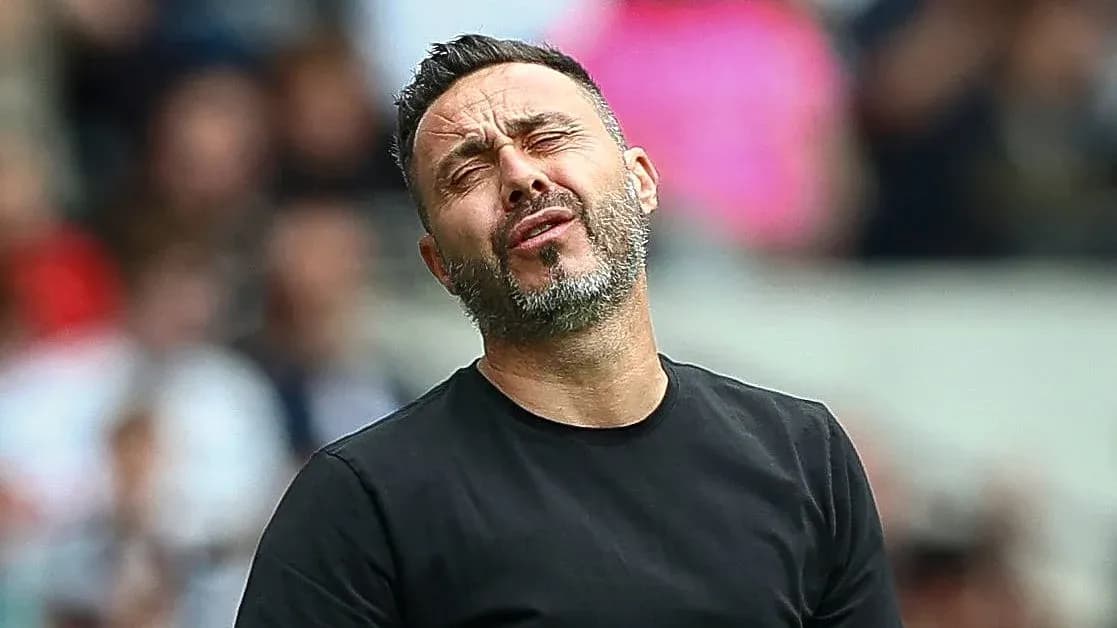 Menecer oyunda gərgin anlar yaşayır
