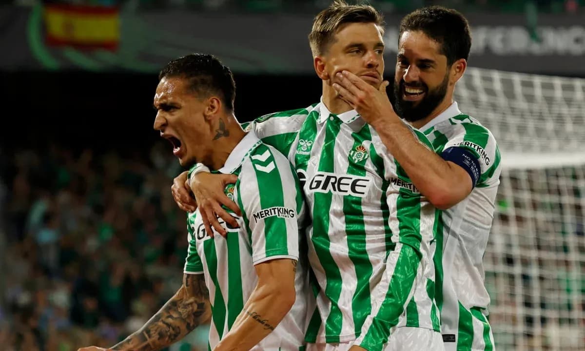 Real Betis futbolçularının sevinci