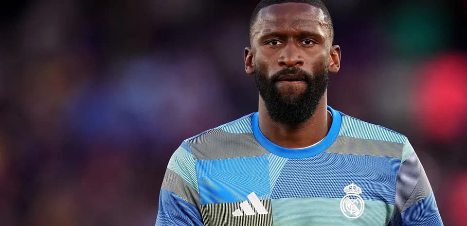 Futbolçu Real Madrid formasında sahəyə çıxır