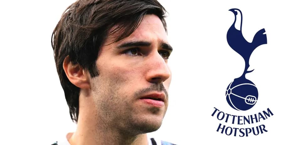 Tottenham Hotspur player portrait with club logo