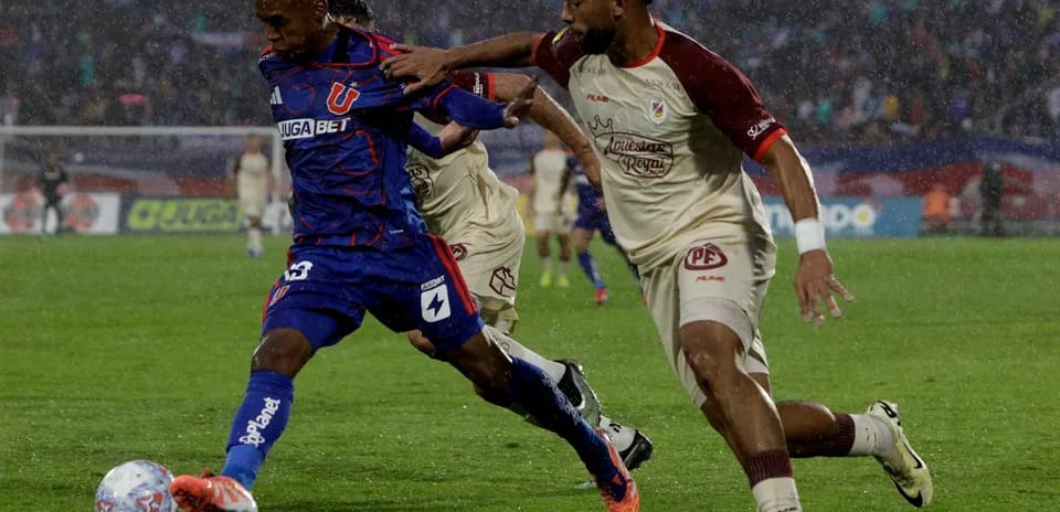 D. La Serena ilə Universidad de Chile oyunu