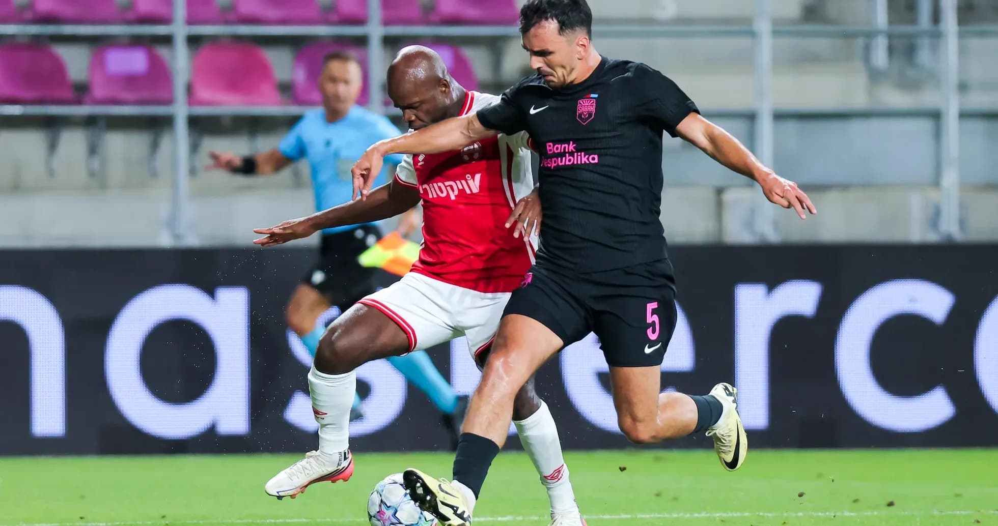 Sabah FA və Hapoel Beer Şeva arasında mübarizə