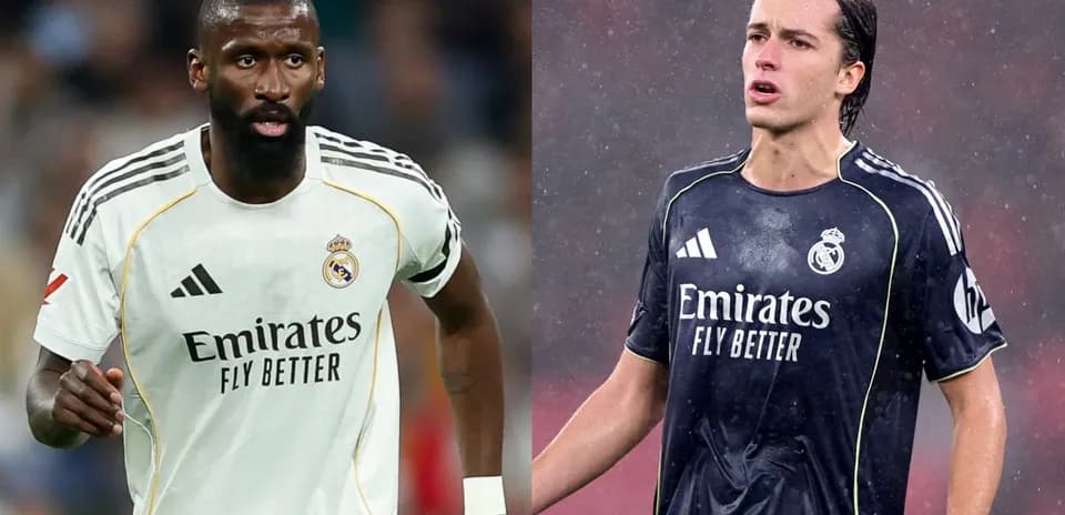 İki Real Madrid futbolçusu, oyunda hərəkət edirlər