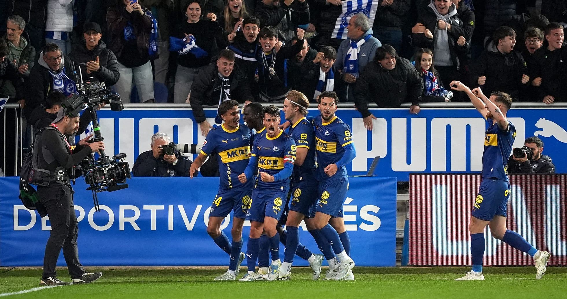 Alaves futbolçularının qolu qeyd etdiyi an