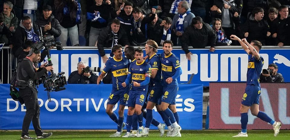 Alaves futbolçularının qolu qeyd etdiyi an