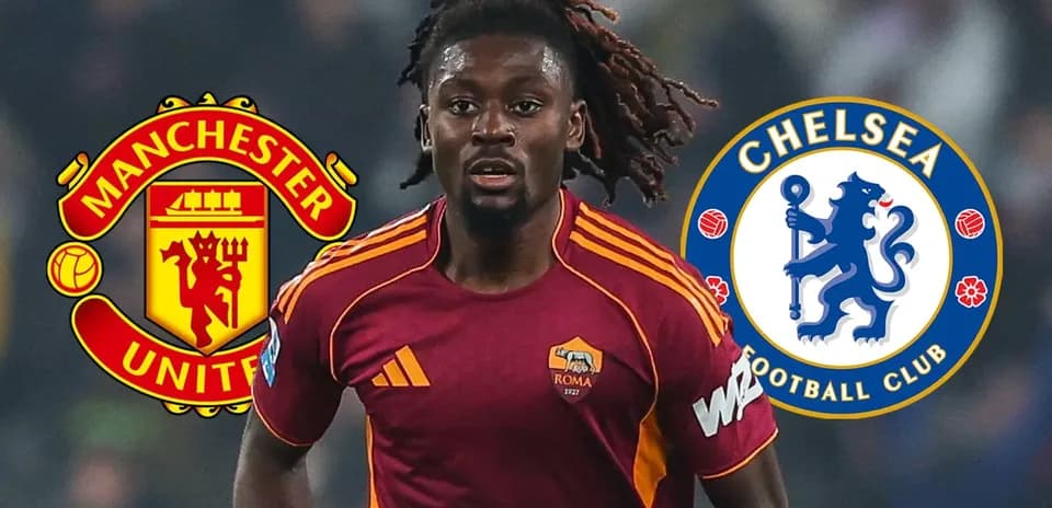 Futbolçu Roma formasında, Manchester United və Chelsea loqoları ilə