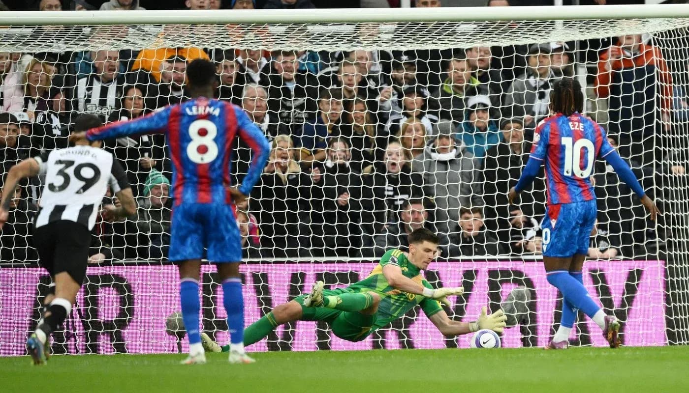 Crystal Palace qapıçısı penaltını saxlayır