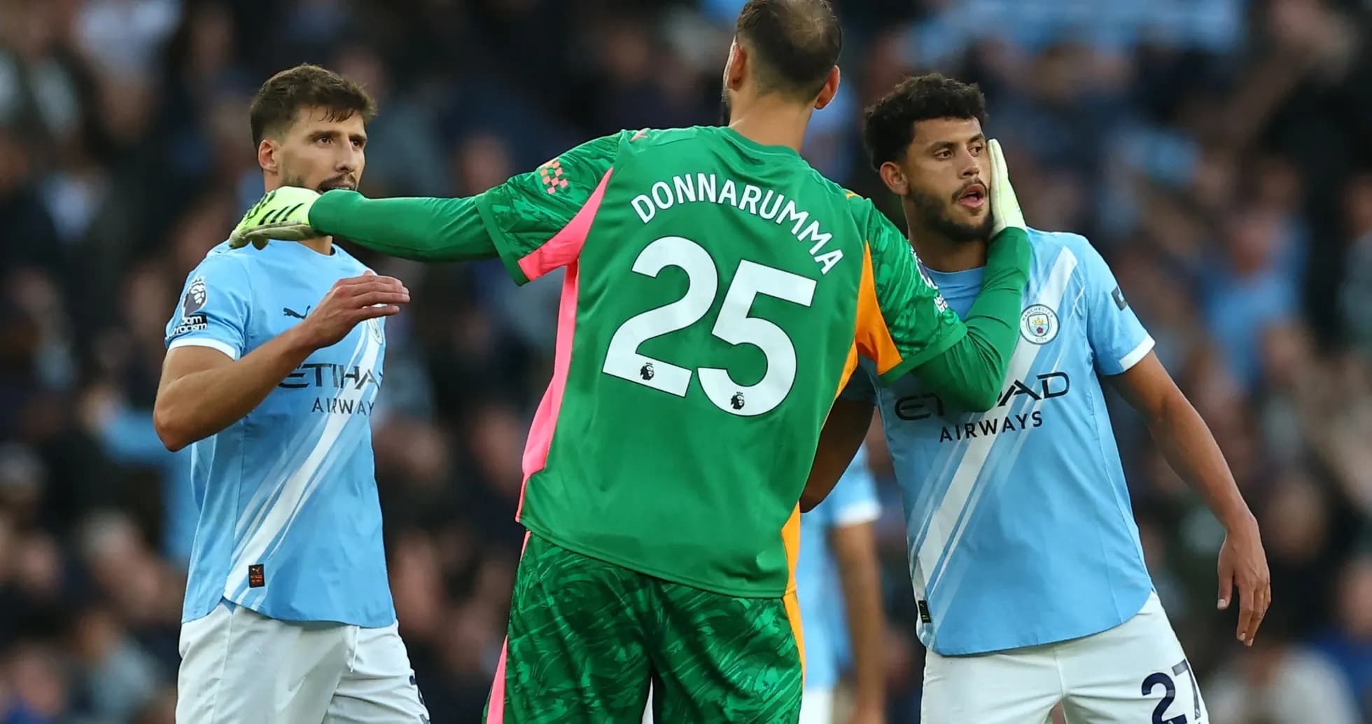 İki Manchester City oyunçusu ilə qapıçı Donnarumma