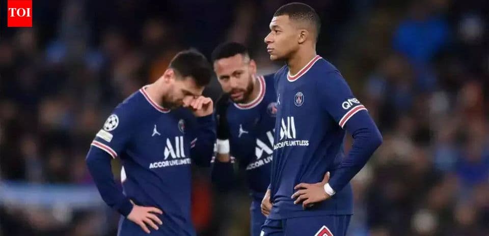 PSG players showing disappointment after match