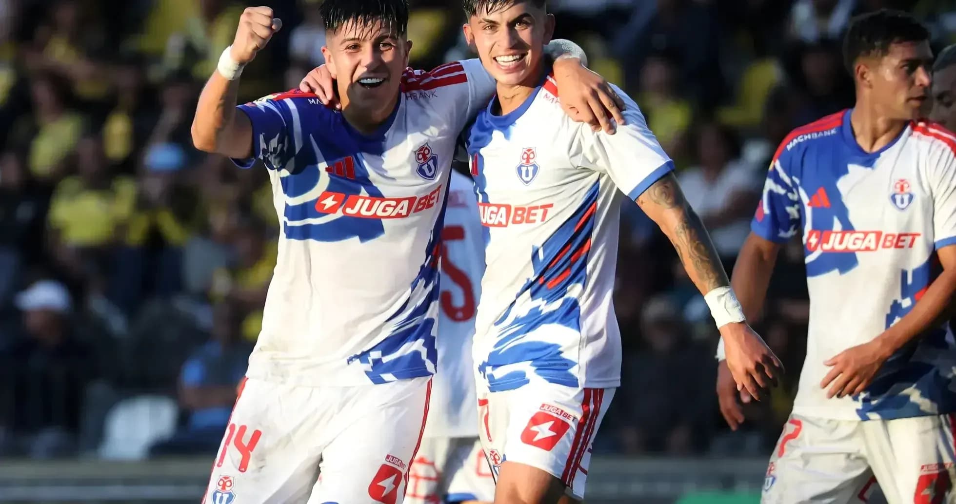 Universidad de Chile futbolçuları sevinir