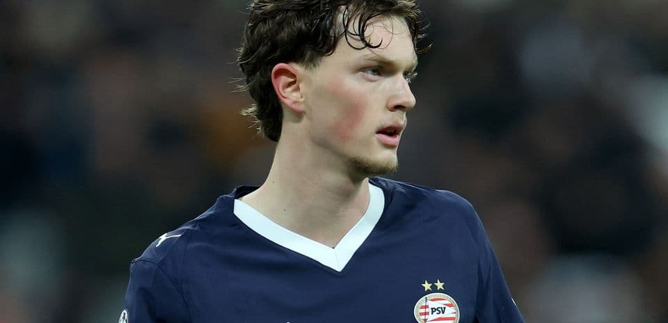 Football illustration used for match coverage - zp3pxjqv.jpg