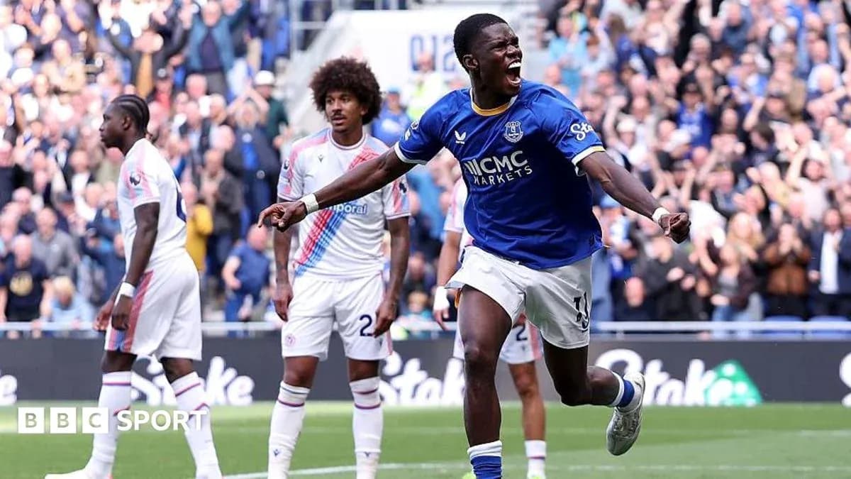Everton player celebrating a goal during match