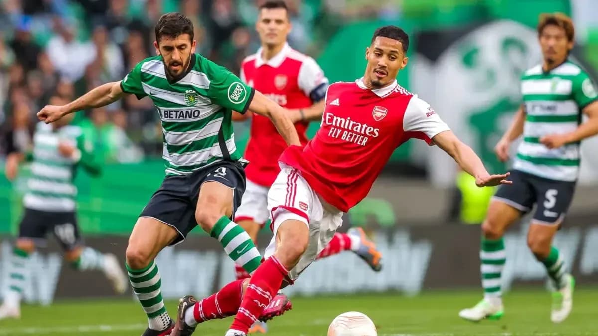 Sporting CP və Arsenal oyununda futbolçular mübarizə aparır