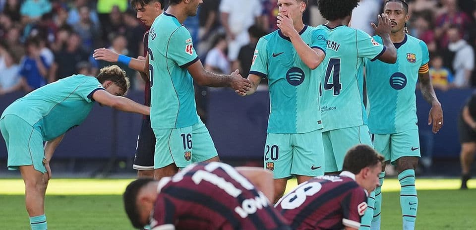 Levante ilə Barcelona oyunçuları qarşılaşır