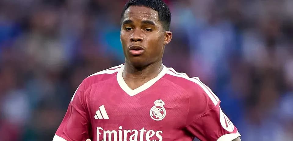 Futbolçu Real Madrid formasında meydanda