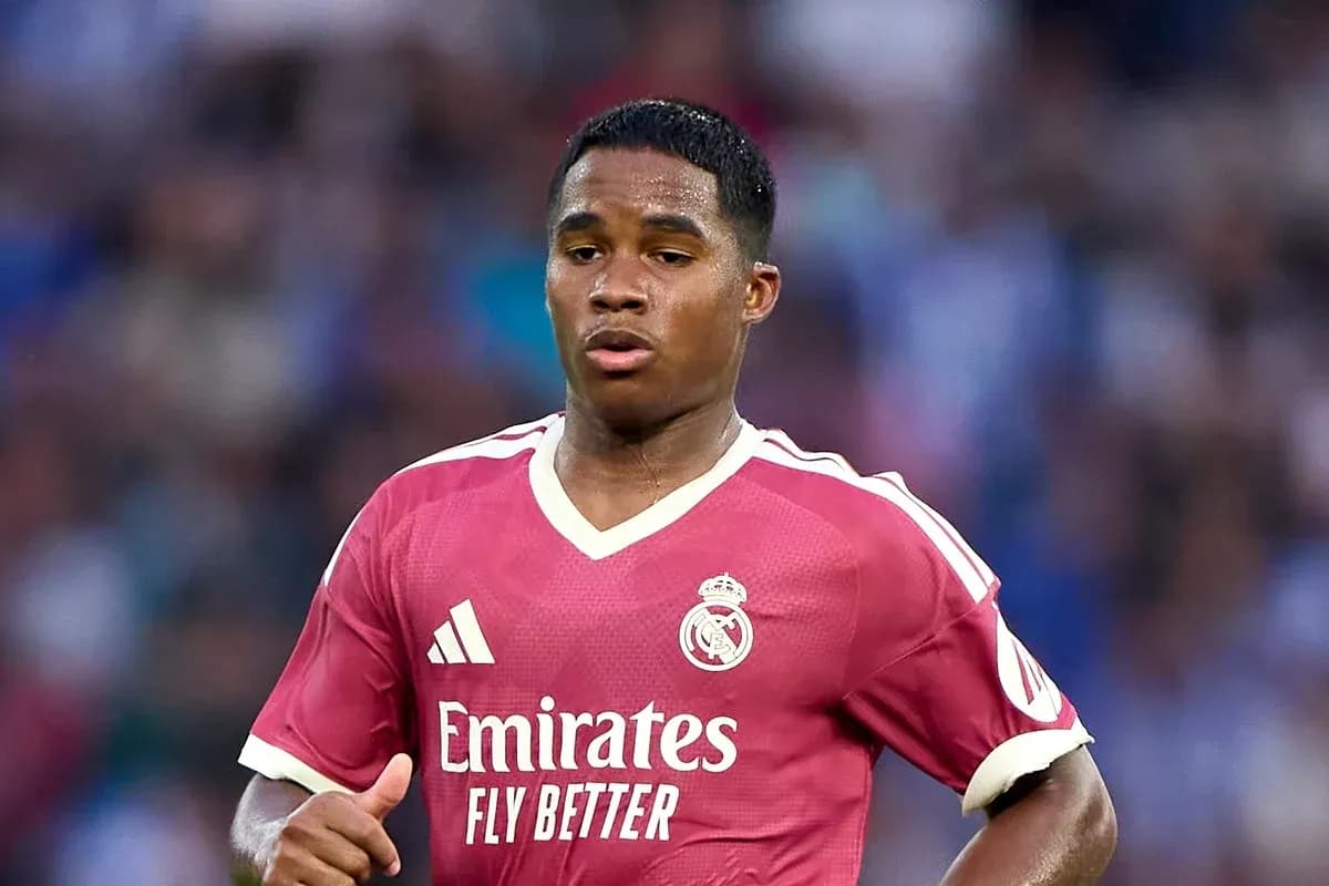 Futbolçu Real Madrid formasında meydanda