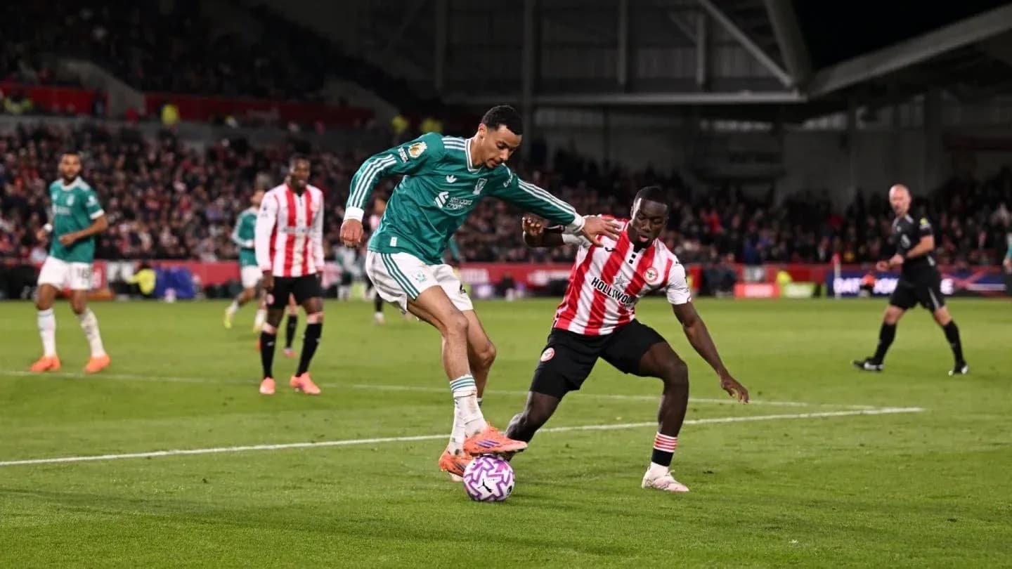 Liverpool və Brentford arasında futbol oyunu
