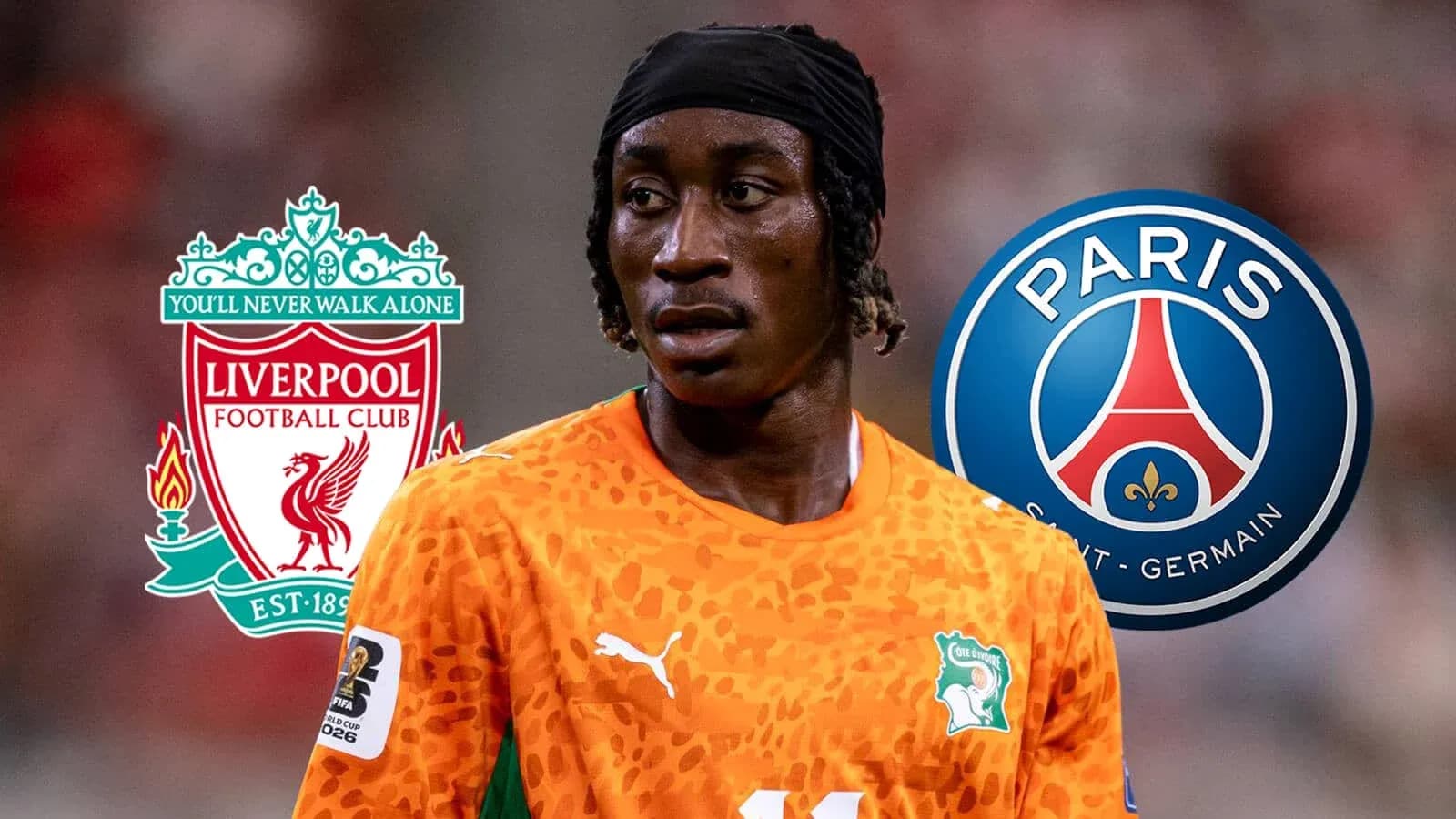 Futbolçu, Liverpool və PSG loqoları arxa planda