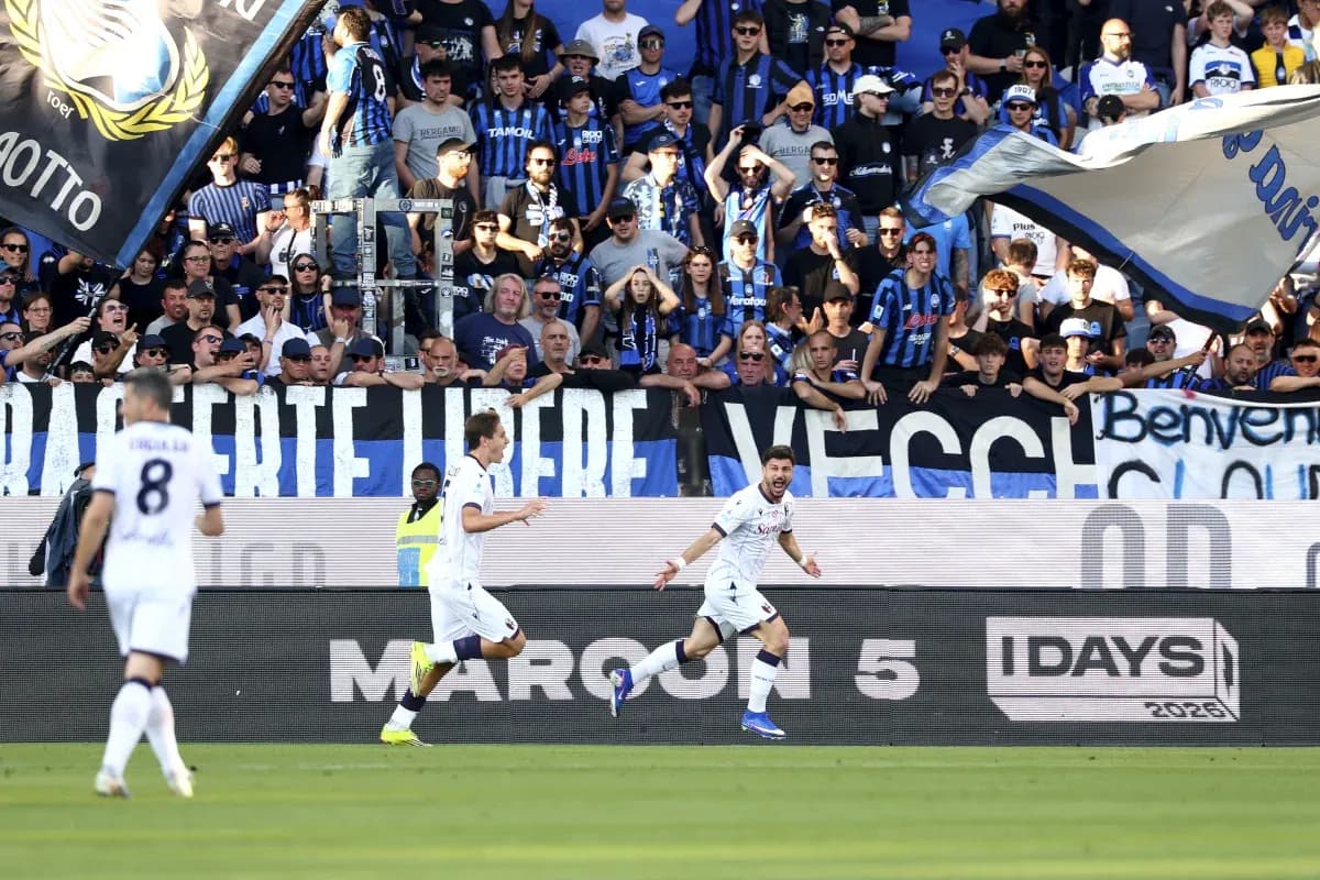 Atalanta azarkeşləri ilə futbol matçı