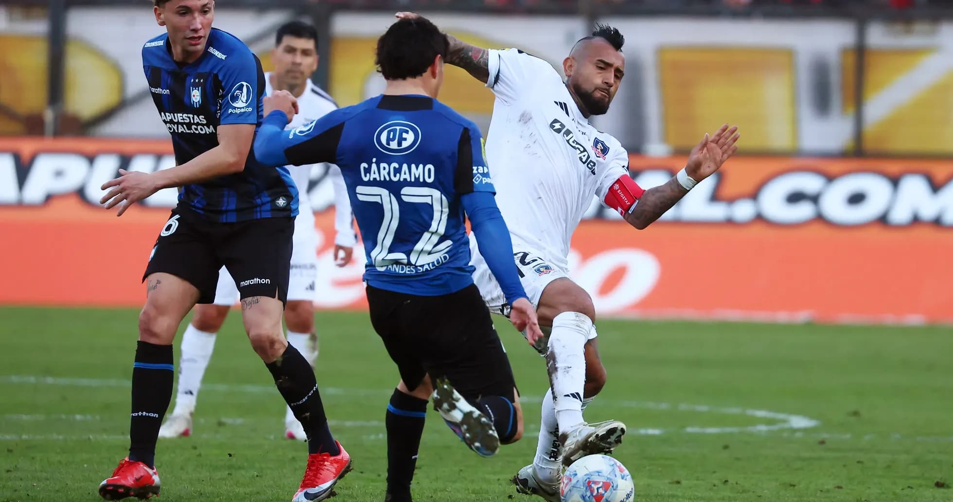 Huachipato və Colo Colo futbol mübarizəsi