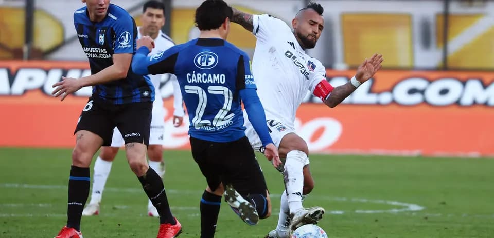 Huachipato və Colo Colo futbol mübarizəsi