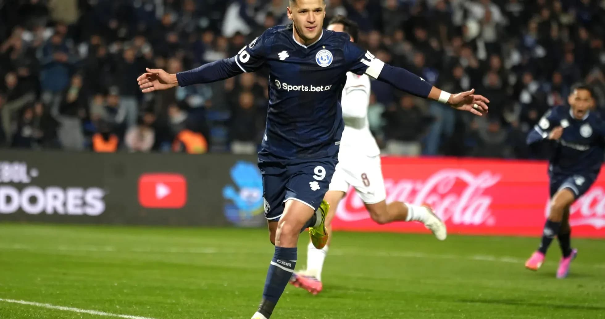 Egnatia Rrogozhinë futbolçusu qol vurur