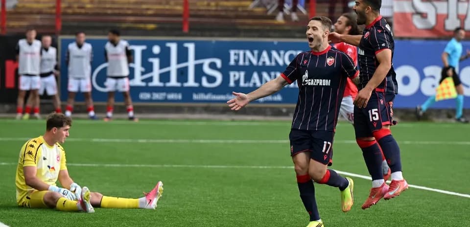 FK Crvena Zvezda oyunçuları sevinir