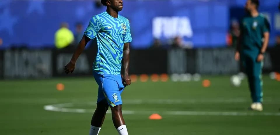 Braziliya futbolçusu məşq zamanı