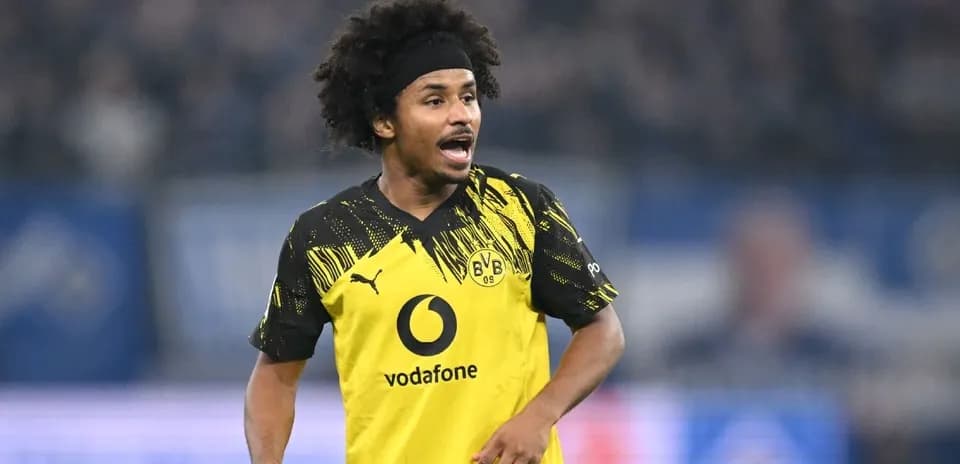 Futbolçu BVB formasında oyun zamanı