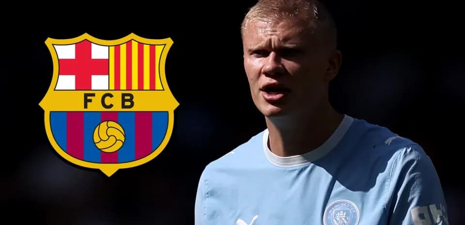 Futbolçu danışarkən Barcelona loqosu arxa planda