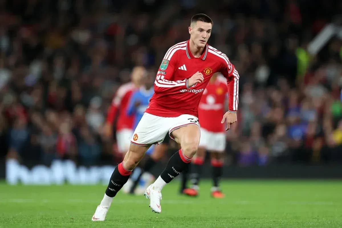 Futbolçu Manchester United formasında qaçır