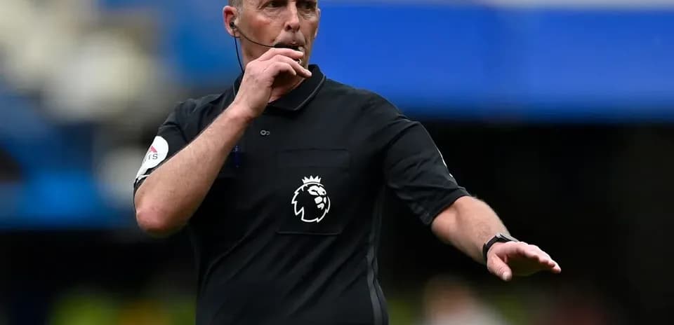 Hakim, Premier League referisi, siqnal verir