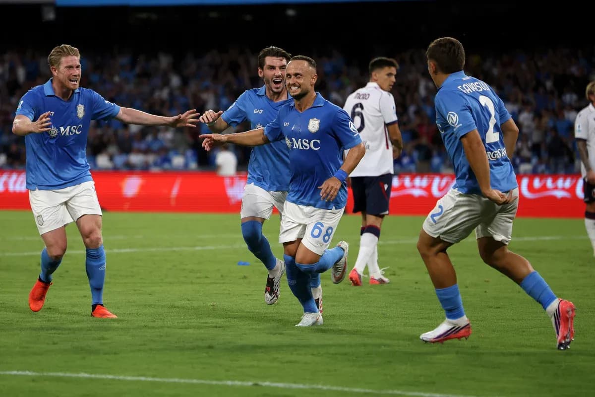 Napoli oyunçularının qələbə sevinci