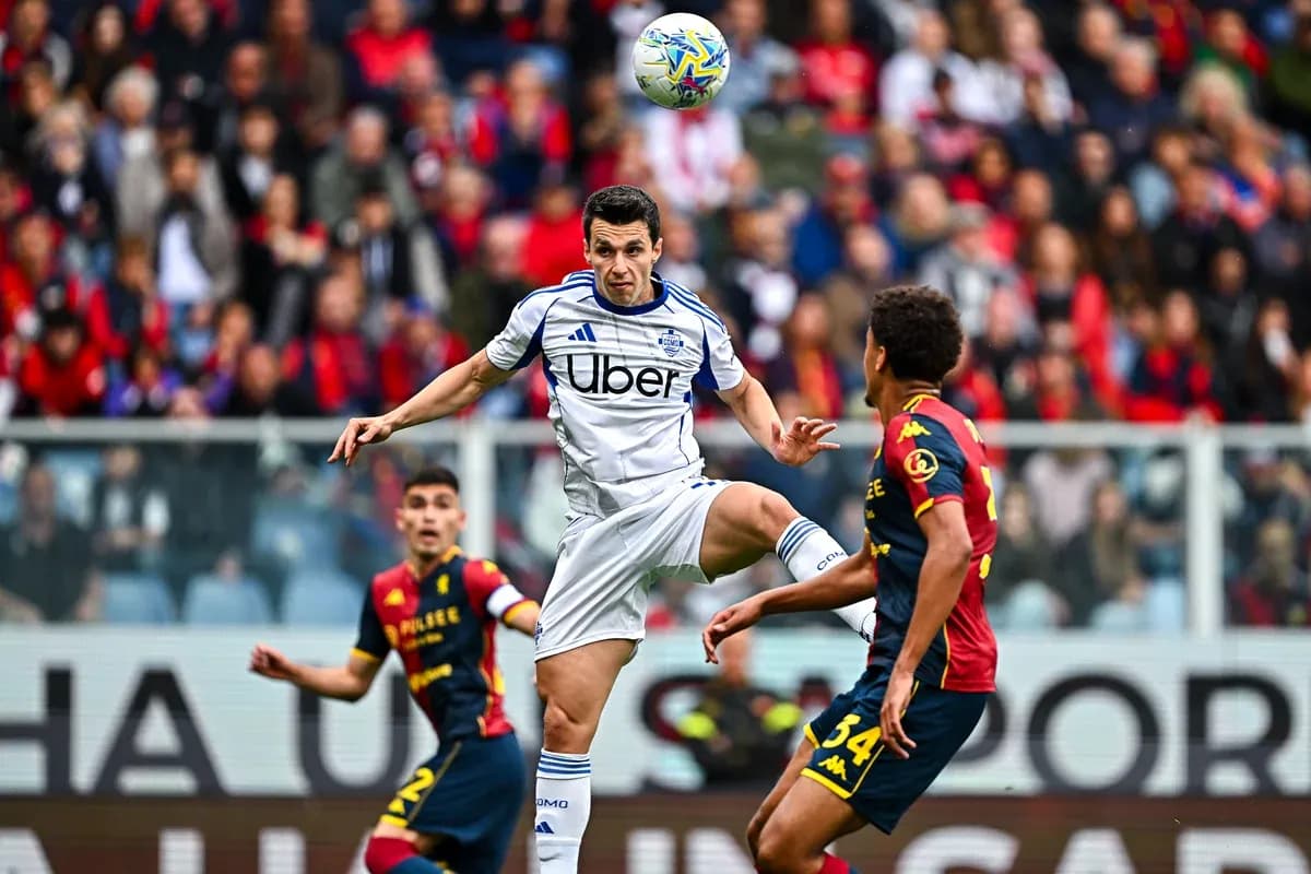 Genoa və Como futbol oyunu zamanı hərəkət