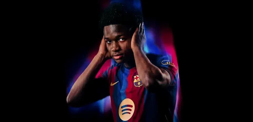 Futbolçu Barcelona formasında poz verərək