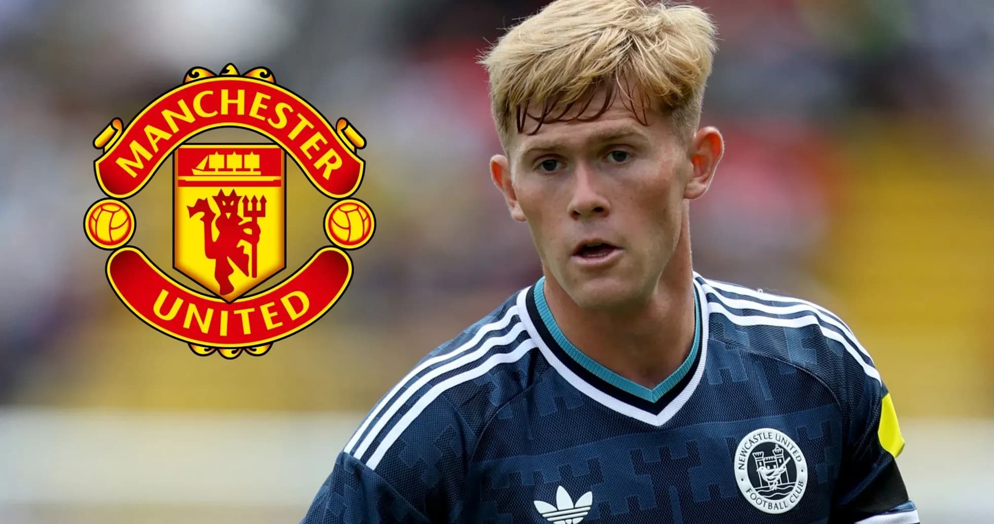 Futbolçu Manchester United logosu arxasında görüntülənir
