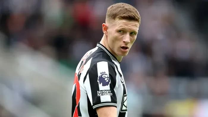 Futbolçu Newcastleda oyun zamanı görünür