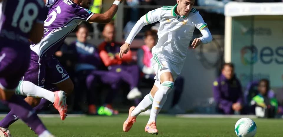 AS Roma və Fiorentina futbolçuları oyunda