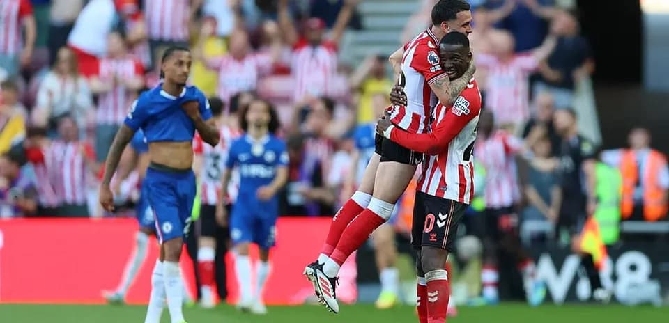 Sunderland futbolçuları qələbə sevincini yaşayır