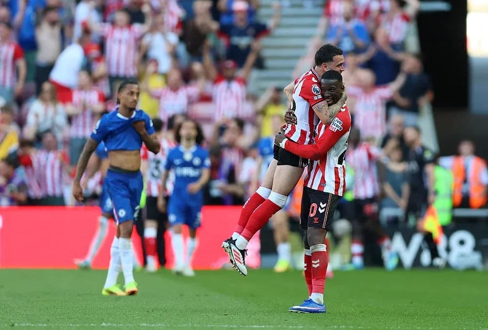 Sunderland futbolçuları qələbə sevincini yaşayır