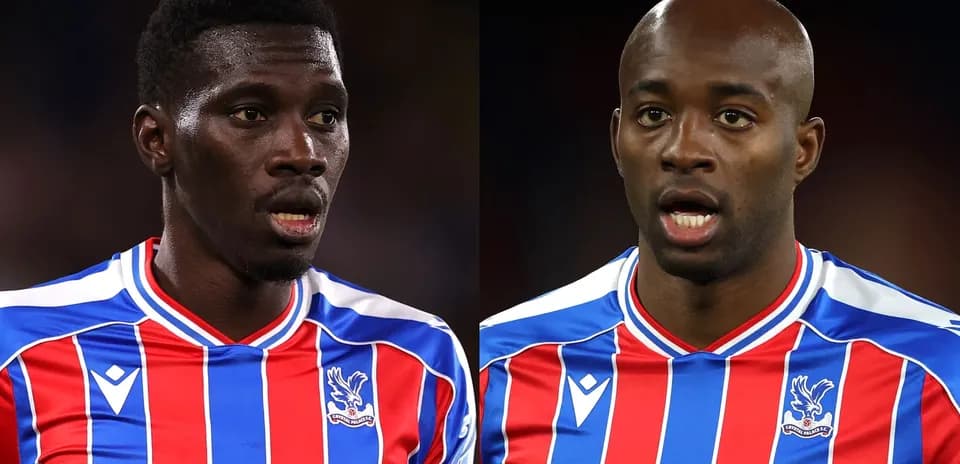 İki futbolçunun Crystal Palace formasında portreti