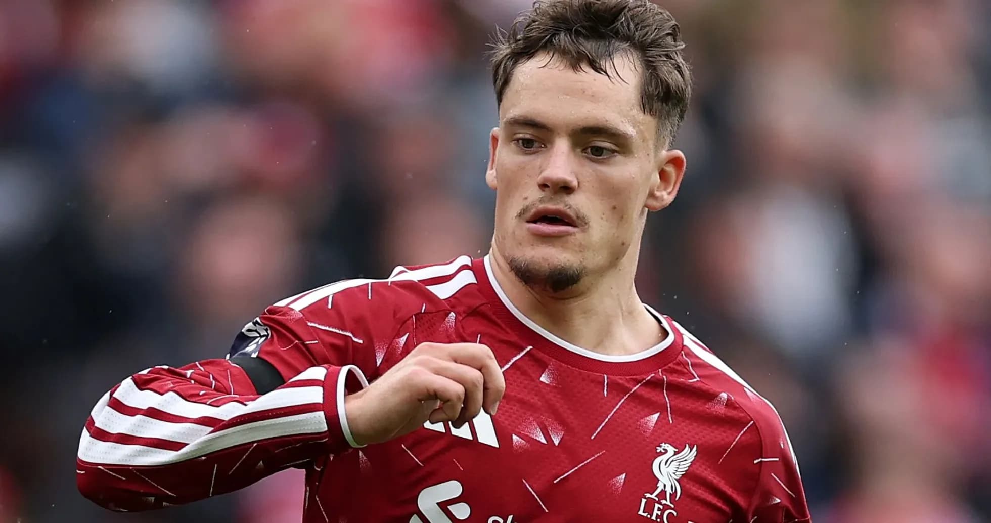 Futbolçu LFC forması ilə oyunda