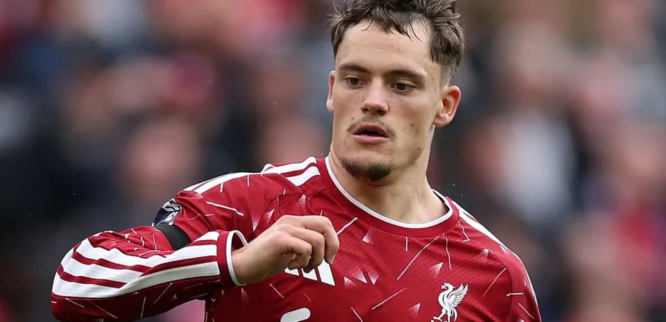 Futbolçu LFC forması ilə oyunda