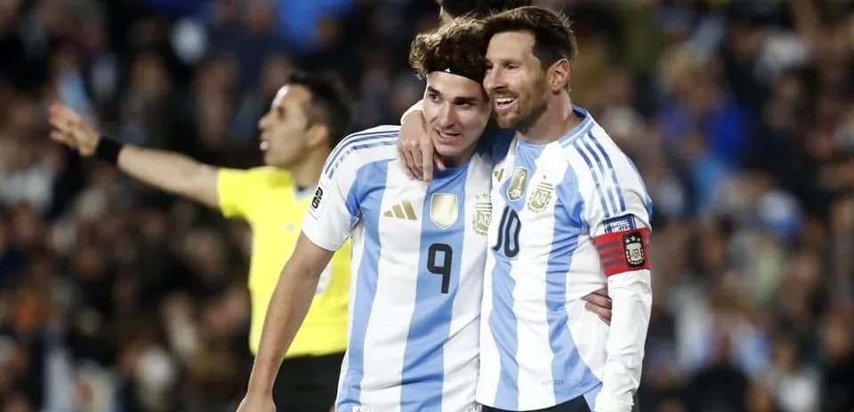 Argentina players celebrating during match